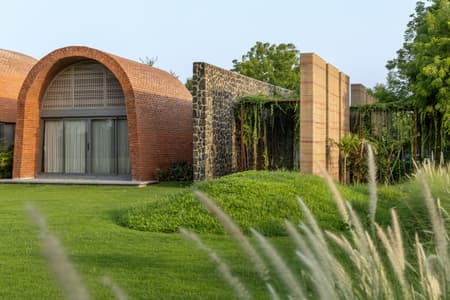 VAULT HOUSE - India